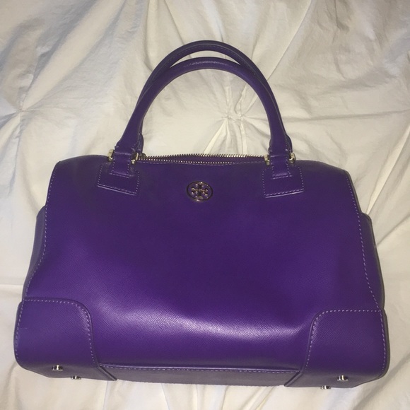 Tory Burch Handbags - 💯Auth TORY BURCH Purple Robinson Purse